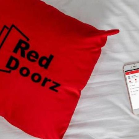 Reddoorz @ Panglima Polim 2 Hotel Джакарта Екстериор снимка